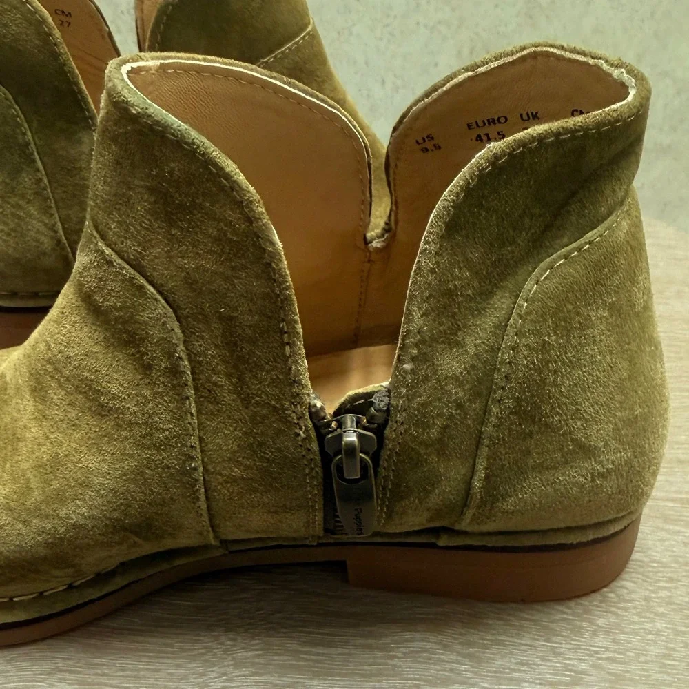 Hush Puppies 9.5 Mazin Cayto Green Earthy Boho Casual Utility Suede Ankle Boots
